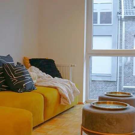 Boho Chic In Town Center *