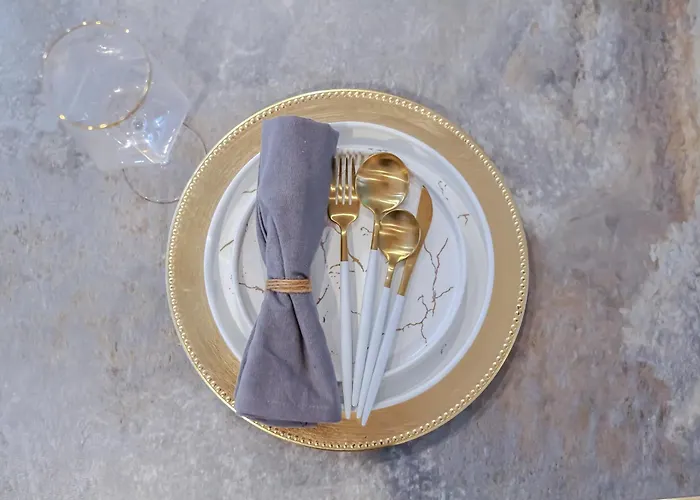 Boho Chic In Town Center *