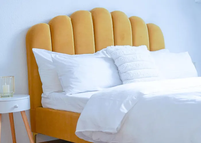 Boho Chic In Town Center *