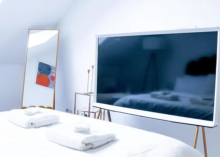 Boho Chic In Town Center *